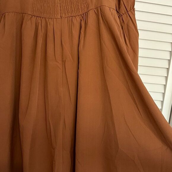 Cute classic dress   - Picture 5 of 7